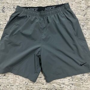 Men’s Nike shorts XL Dark Gray